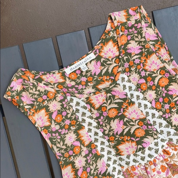 Daniel Rainn Top - Picture 3 of 8